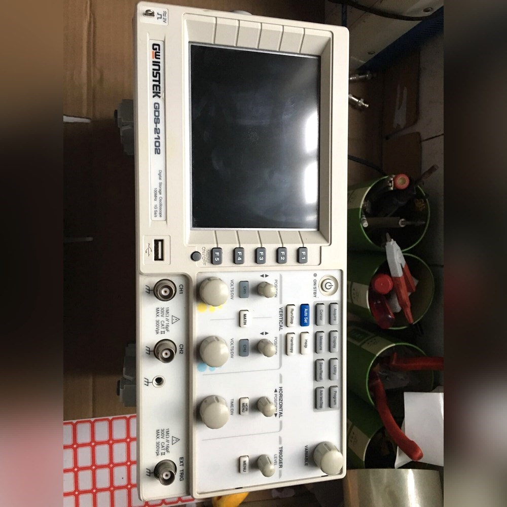 台湾固纬GDS-2102 100MHZ彩色数字示波器 议价