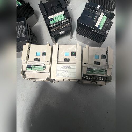 变频器AVF100-0072 测试好0.75KW 220 议价