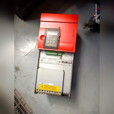 SEW变频器MOVITRAC 31C300-503-4-00 议价