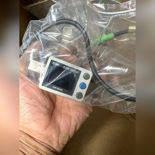 SMC新款水用流量计流量开关PF3W720-04-BT 议价