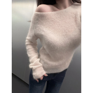 倪拉________柔和米杏色 清透感马海毛幼毛 柔焦罩衫