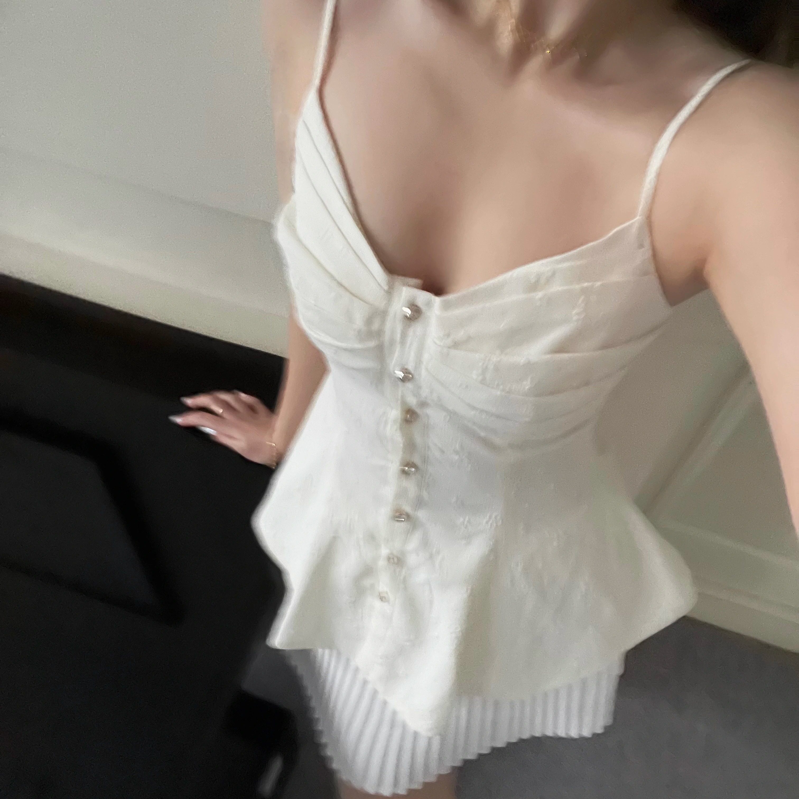 倪拉_____“春日野”~暗纹提花+百褶吊带套装