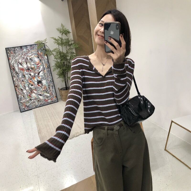 2026剪刀领细羊毛条纹长袖女秋季慵懒修身小众设计感百搭打底上衣图片