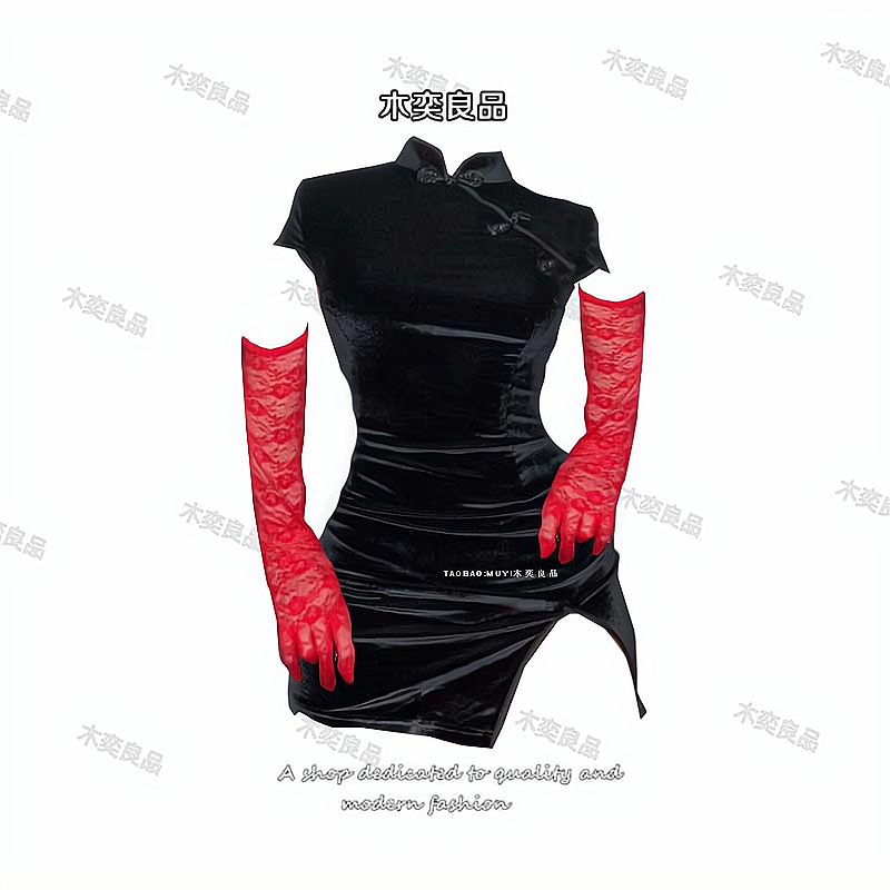 辣妹改良版新中式丝绒开叉连衣裙