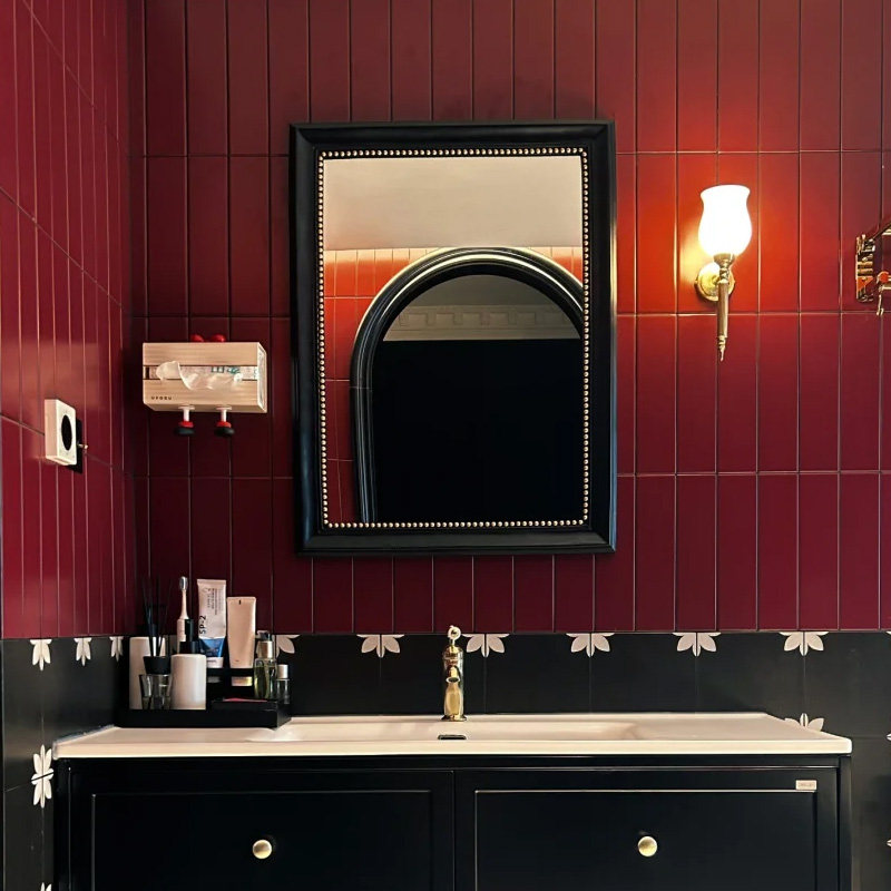 法式软装设计壁挂化妆镜高级创意梳妆镜led智能可立台式浴室镜子