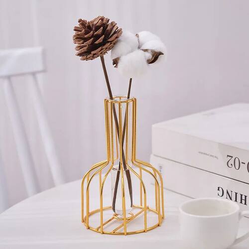 1Pc Hollow Iron Vase Dried Flower Art Arrangement Ornament D