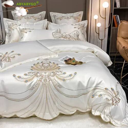 Nordic Bedding Set Luxury Gold Feather Embroidery 100 Egypti