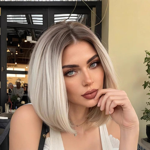Women's Center-parted Bob With Short Straight Hair Gradient