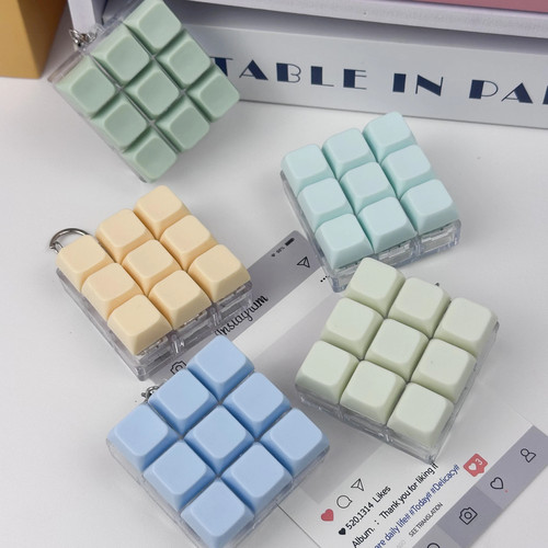 马卡龙九宫格解压发泄玩具钥匙扣