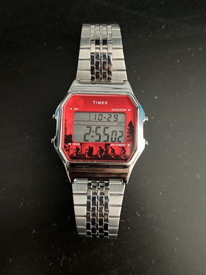 正品天美时Timex X Stranger Things 怪奇物语联名款颠倒石英手表