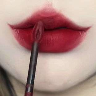 病娇腹黑大女主~木柯诗唇泥V06血浆玫瑰色姨妈色暗红车厘子色口红