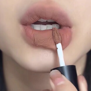 低饱和裸土棕~不沾杯口棕黑兔唇釉04奶雾唇泥裸色系哑光雾面口红