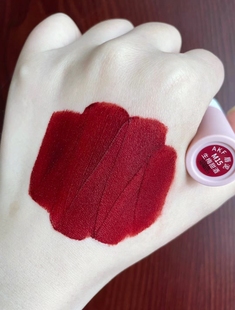 红酒烩玫瑰的显白谁懂啊！akf唇泥m15血浆红复古暗红车厘子色口红