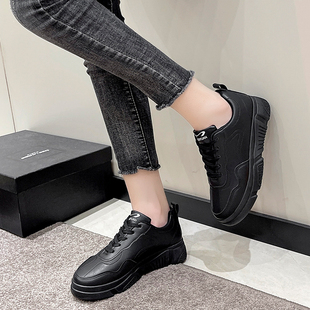 秋季黑色运动鞋女皮面轻便女鞋平底圆头休闲学生防滑防水跑步波鞋