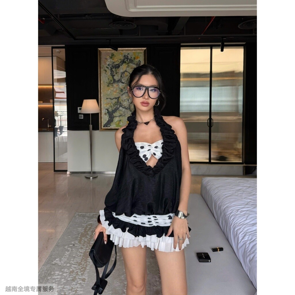 越在线越南小众barc新款性感辣妹风挂脖露波点短裙背连衣裙