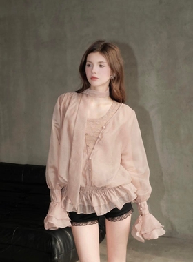 越在线越南小众chan新款辣妹时尚飘带收腰长袖衬衫（不含短裤）