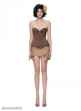 越在线越南小众doublebizz新款性感抹胸鱼骨波点修身短裙套装