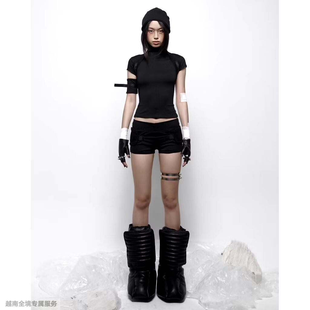 越在线越南小众aoi新款性感辣妹修身显瘦短袖上衣包臀短裤套装