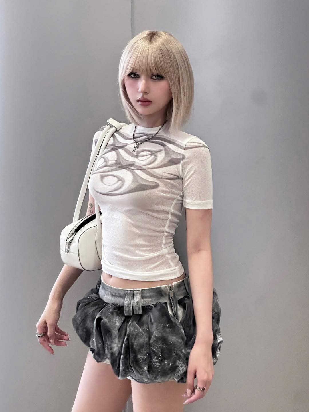 越在线越南小众ets新款时尚复古印花短袖上衣+蓬蓬短裙套装