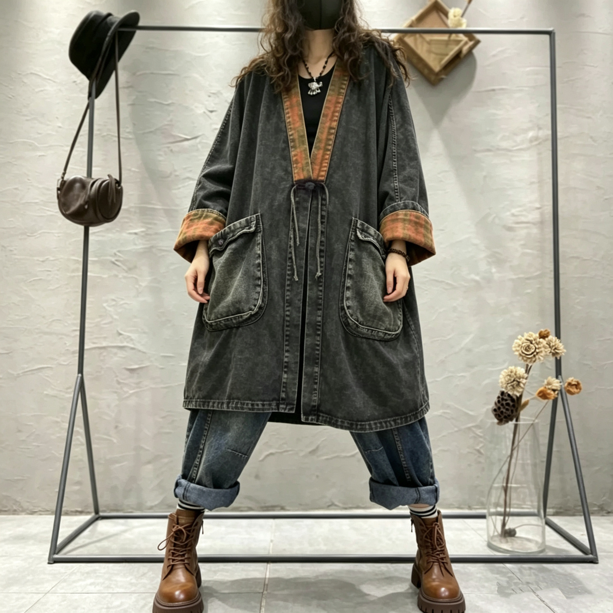 (秋季大外套)拼接贴布长袖大口袋复古盘扣外套女中长做旧民族风