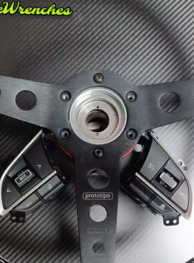 改装MOMO方向盘雨燕zc33s保留原厂多功能按键延用碳纤维支架拨片