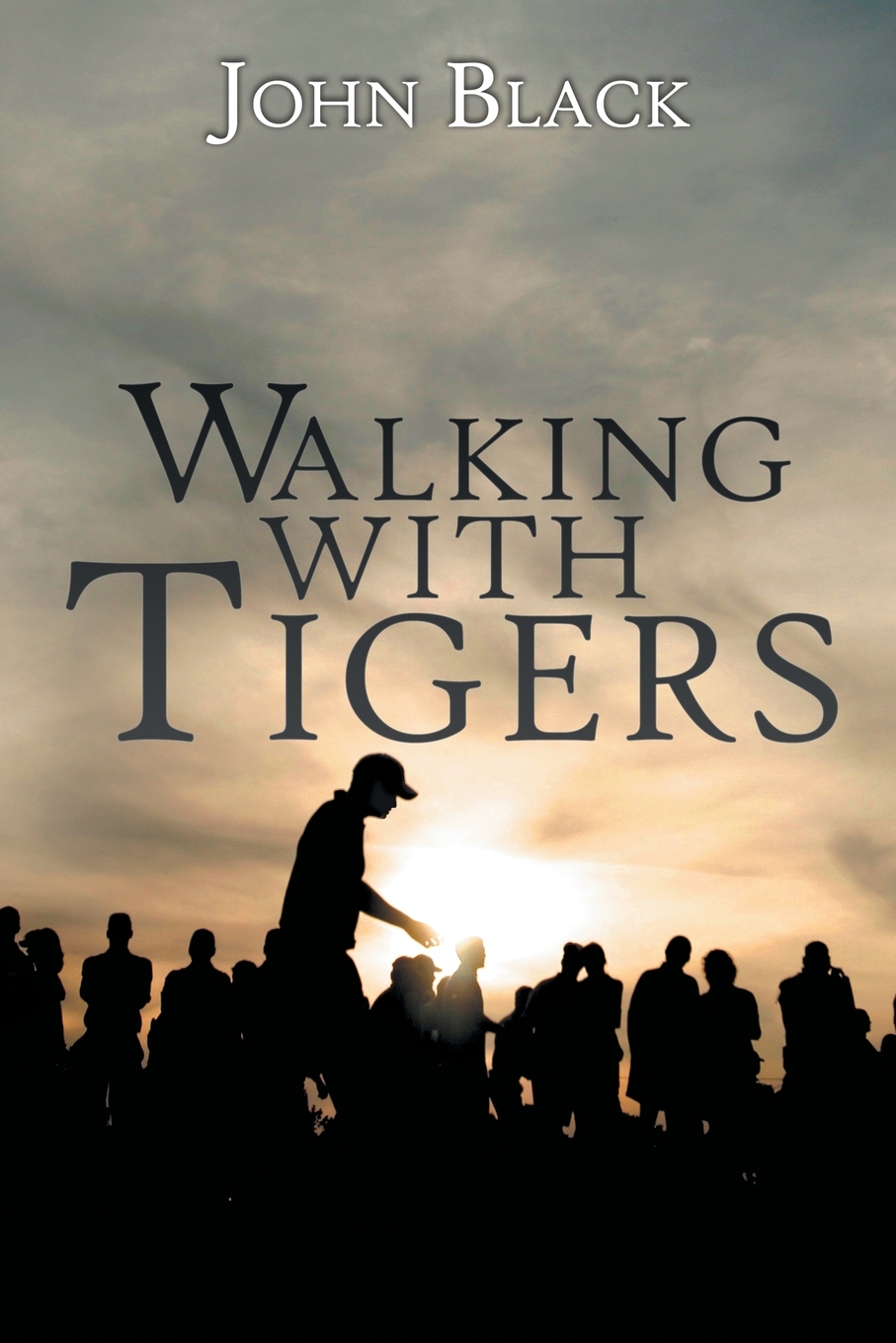 【预售按需印刷】Walking With Tigers