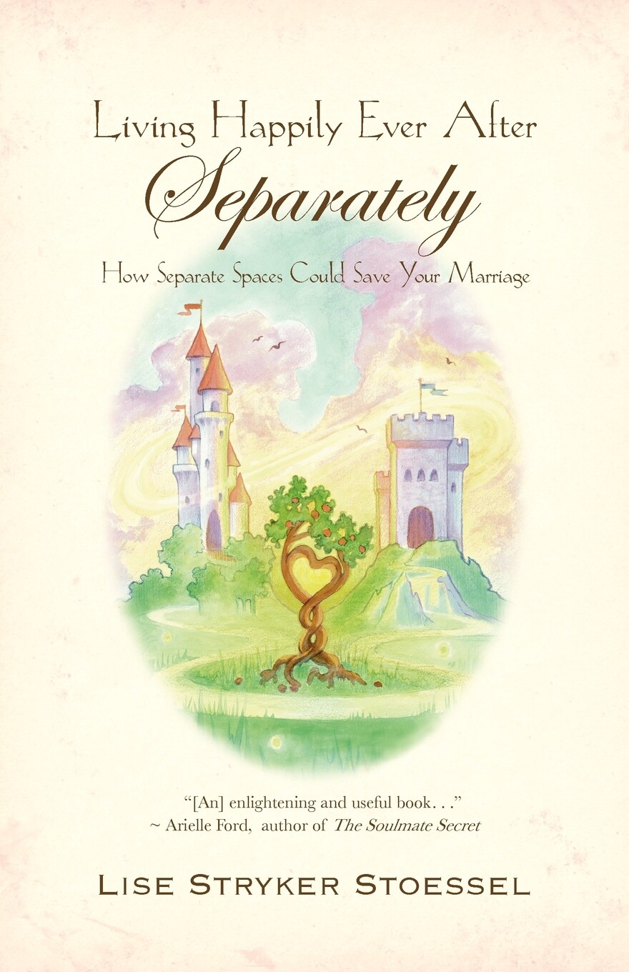 预售 按需印刷 living happily ever after--separately