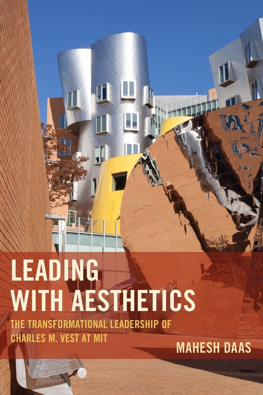 【预售 按需印刷】leading with aesthetics