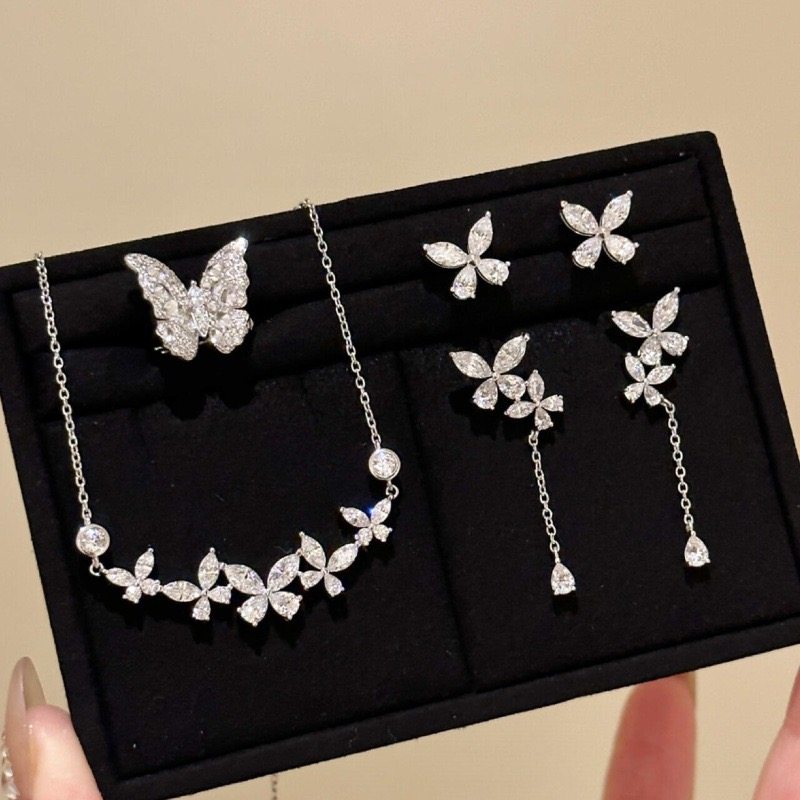 法式复古轻奢笑脸蝴蝶水滴钻流苏耳钉项链女简约百搭气质时尚套装,饰品/流行首饰/时尚饰品新,组合套装,淘宝优惠券,粉丝福利购,淘宝优惠卷