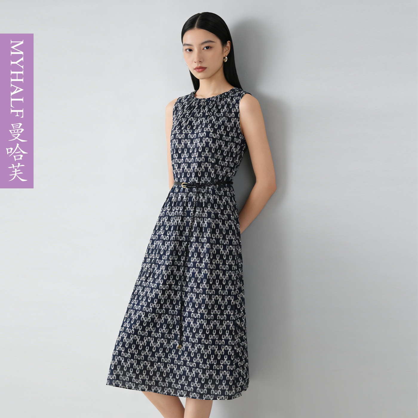 曼哈芙2026夏季棉质无袖连衣裙中长款气质复古圆领背心裙子桑蚕丝