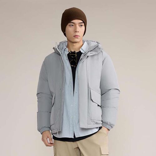 NewBalance男子连帽纯色羽绒服