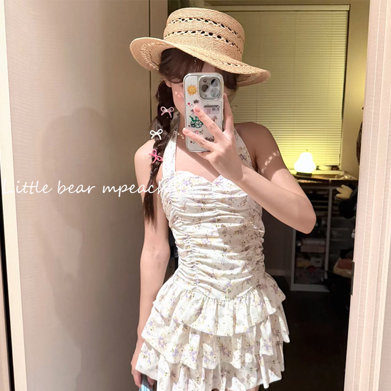 新款连体温泉泳衣女士韩版性感露背小清新保守遮肚显瘦平角游泳装