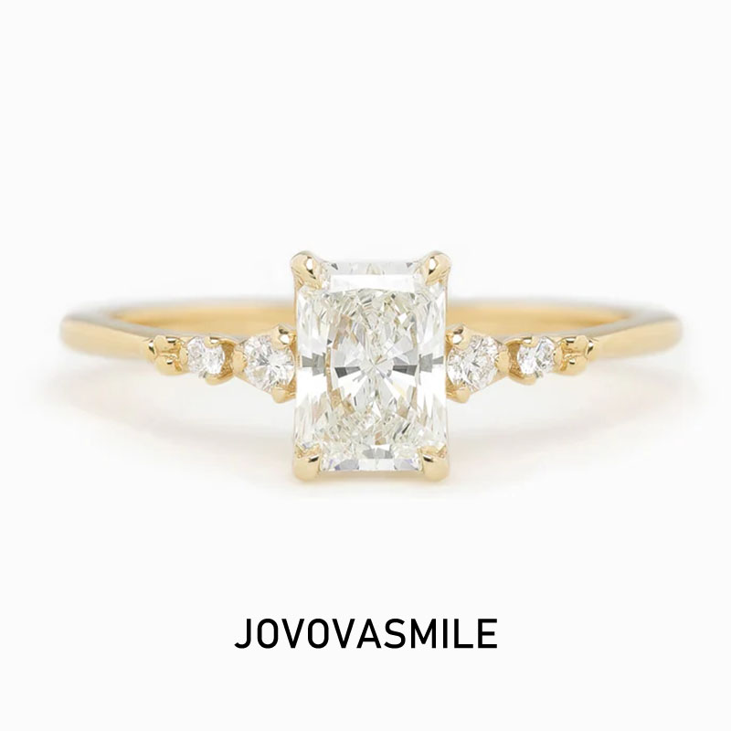 枕形莫桑石婚戒1克拉18k黄金戒指