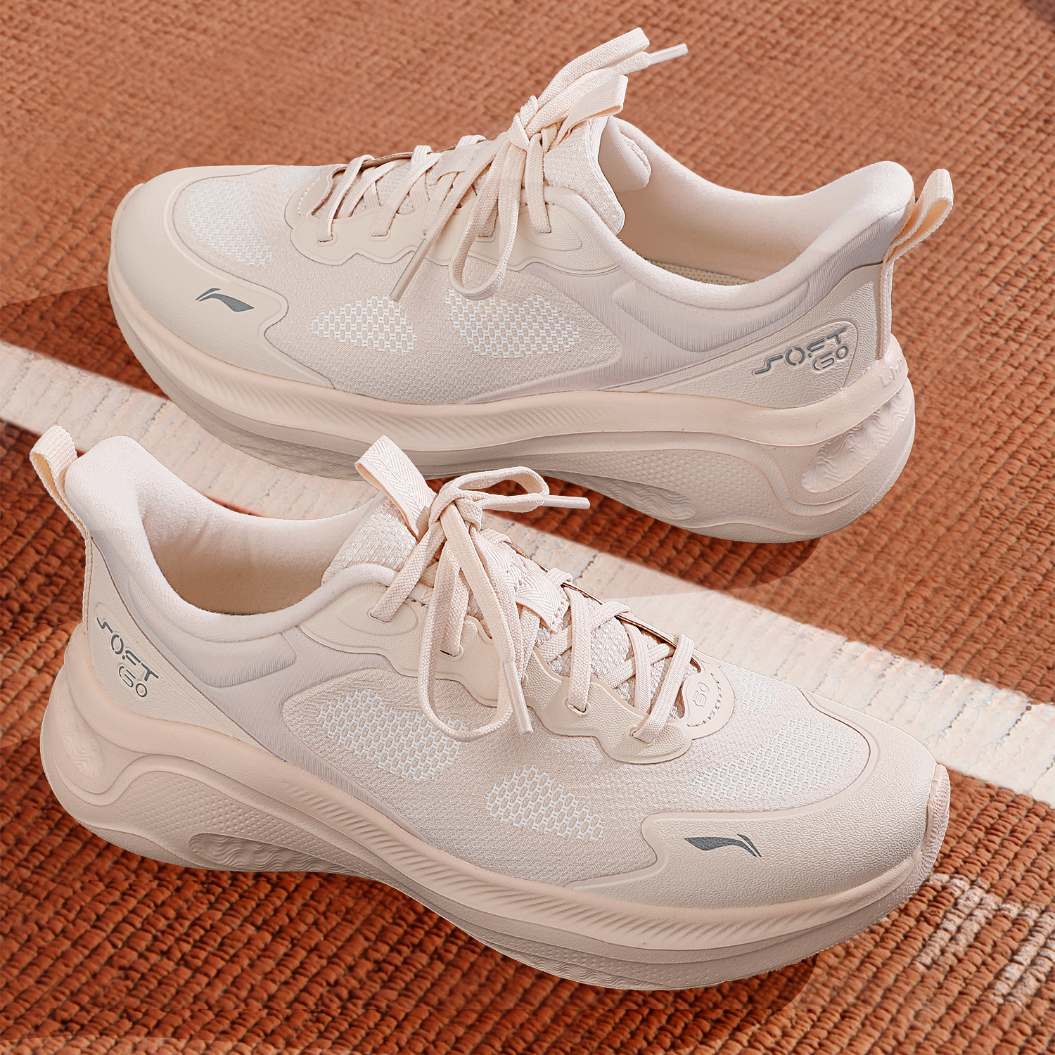 李宁SOFT GO 2 WMS舒适潮流休闲鞋女2025冬季新款百搭软底跑步鞋