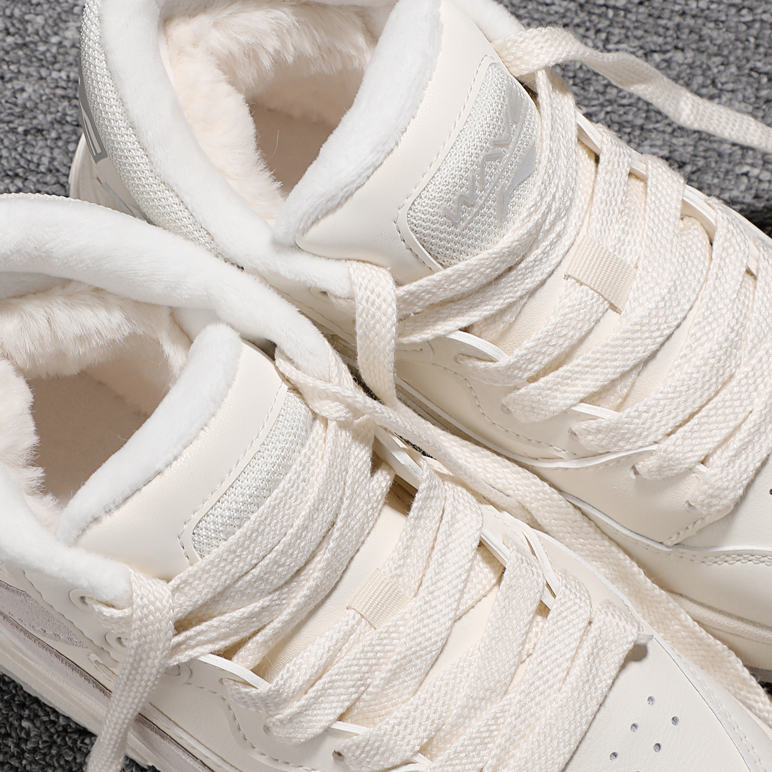 李宁板鞋女款2024冬季新