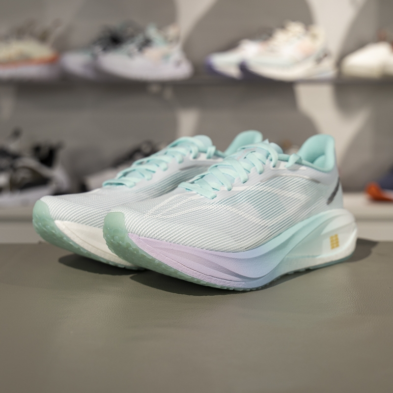 李宁飞电5C女子跑步鞋2025夏季新款碳板回弹减震竞速跑鞋ARMV002