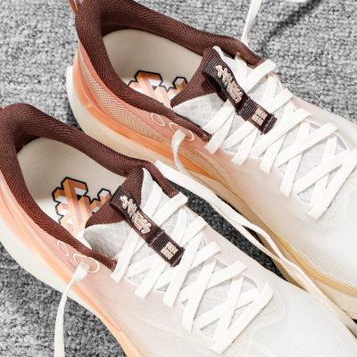 李宁运动鞋女鞋赤兔8pro新款竞速跑鞋2025新款减震跑步鞋ARPV006