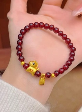 马上有钱福牌小马石榴红手链生肖马本命年手串礼物