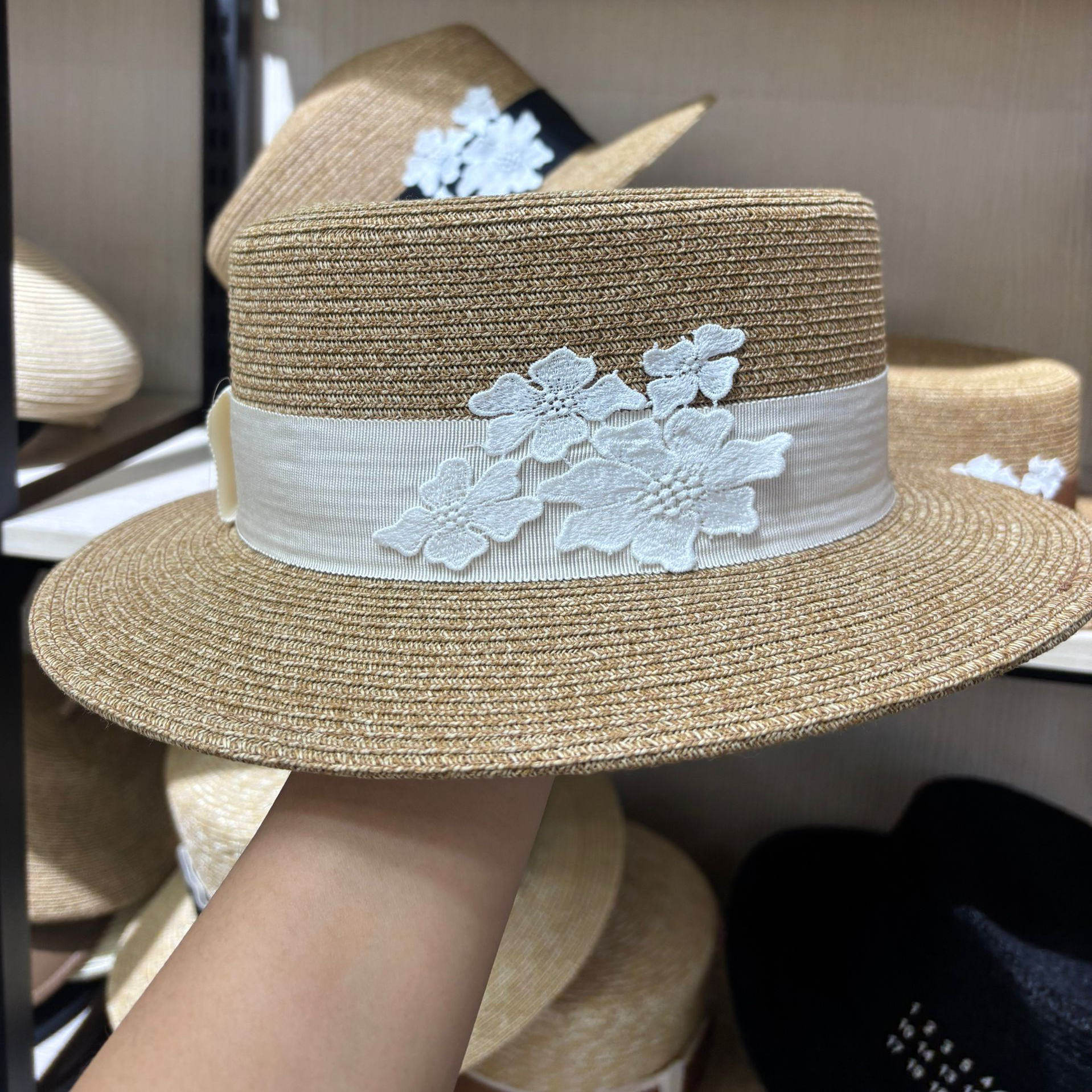 夏季草帽檐女士短帽沿平顶遮阳帽
