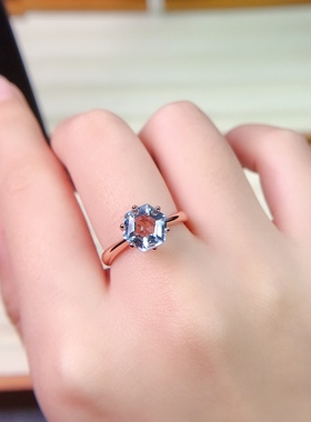 蓝色托帕石戒指六边形18k金闪亮