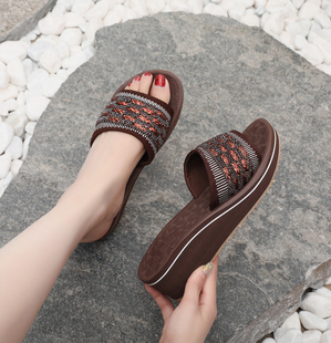 2023年新款进口越南平仙橡胶套脚女士夏凉拖鞋精致韩版防滑沙滩鞋