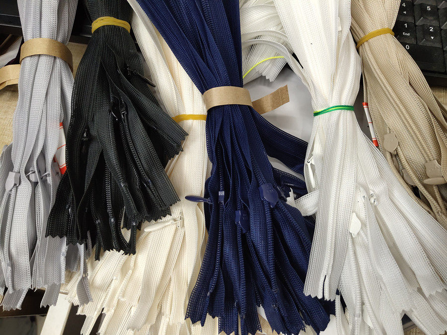 y隐形拉链 25厘米半裙裤子隐拉一条3元 单拍不发货