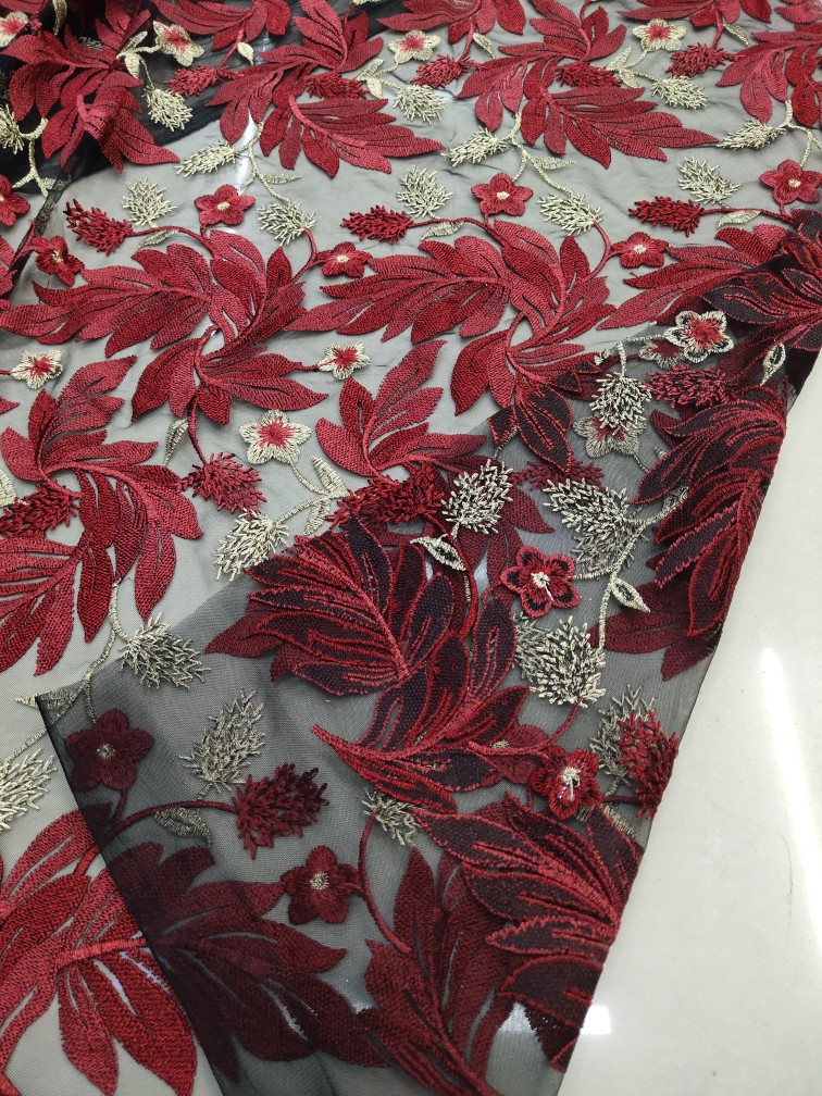 网纱绣花面料 蕾丝刺绣黑底红花布料 连衣裙礼服喜婆婆布料