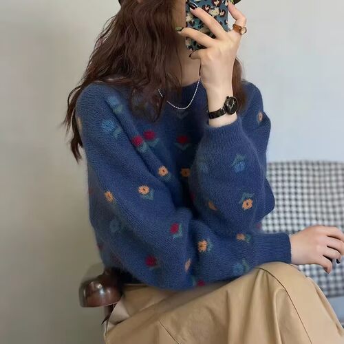日系慵懒风别致设计花朵提花毛衣