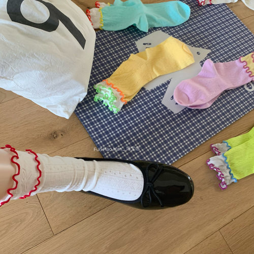 打翻调色盘”春日就要缤纷一下 有点可爱的拼色小卷边袜子女中筒