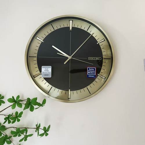 SEIKO实木座挂两用时钟