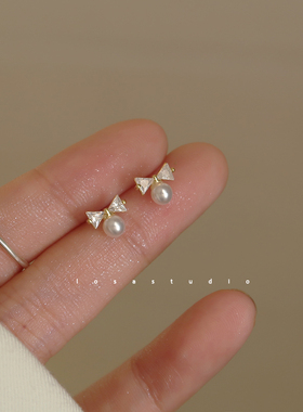 韩国可爱气质轻奢蝴蝶结仿珍珠耳钉小清新淑女百搭耳环2024爆款