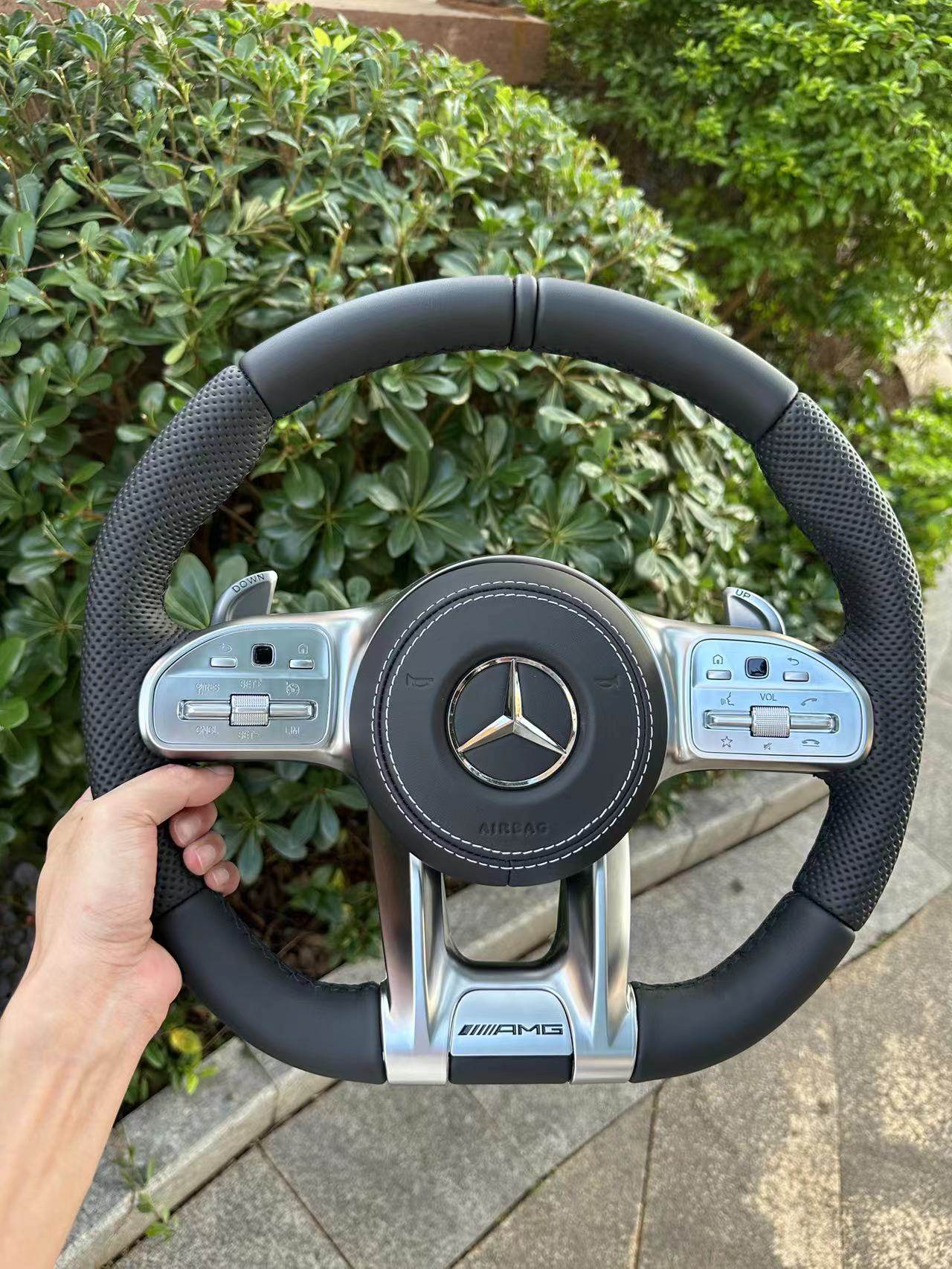 thumbnail for It is suitable for Mercedes-Benz old modifications to new AMG carbon fiber steering wheels AE300CSGR level GLC260GLESGT