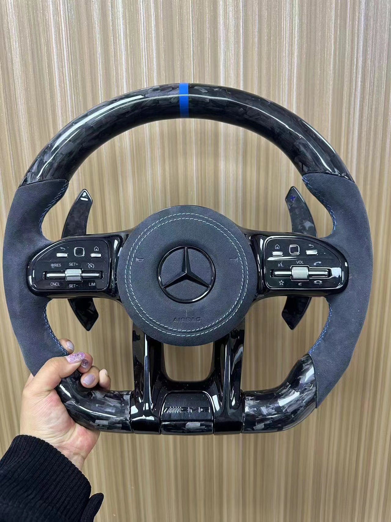 thumbnail for It is suitable for Mercedes-Benz old modifications to new AMG carbon fiber steering wheels AE300CSGR level GLC260GLESGT