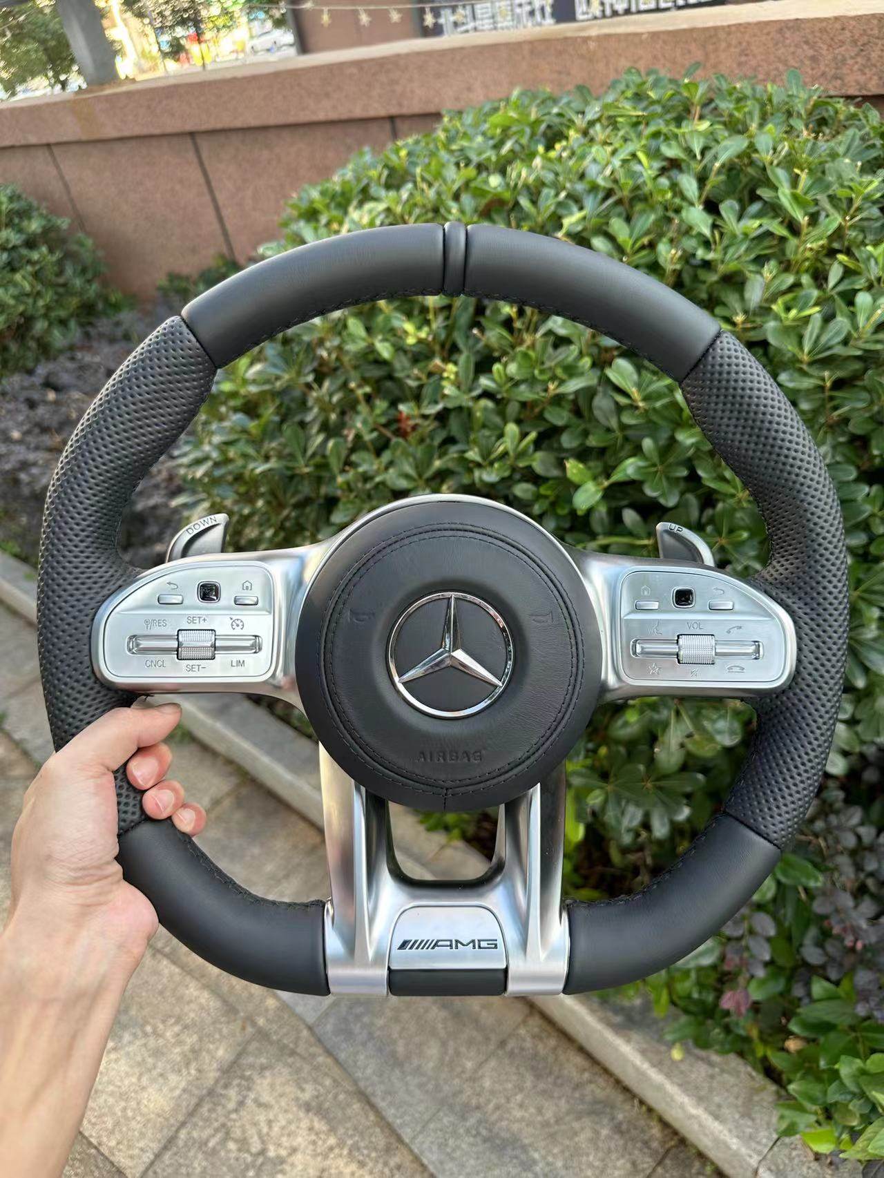 thumbnail for It is suitable for Mercedes-Benz old modifications to new AMG carbon fiber steering wheels AE300CSGR level GLC260GLESGT